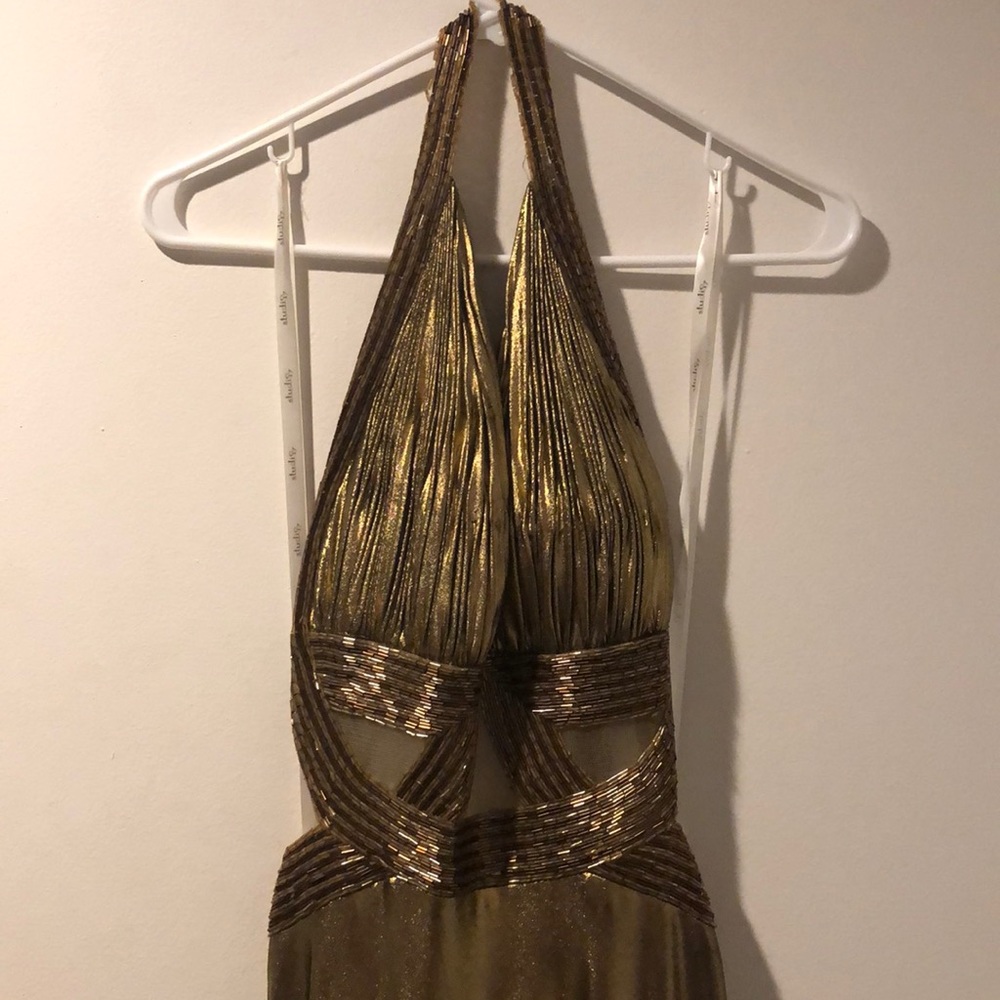 Long gold dress!